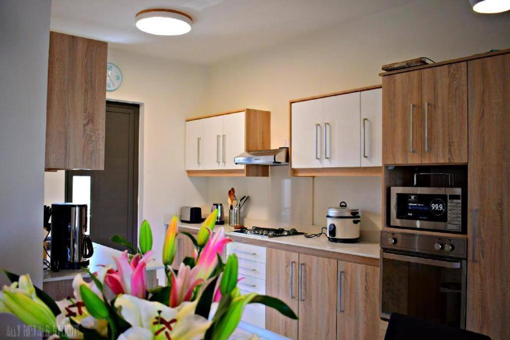 Modern And Cosy Condo: Westwood Apartments Flic-en-Flacq Eksteriør billede