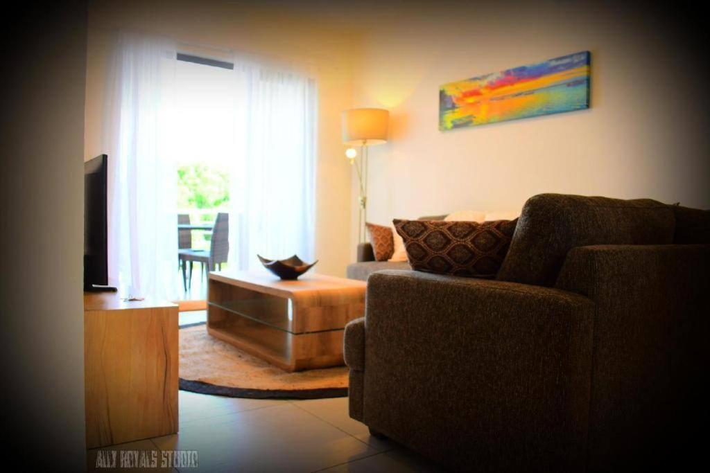 Modern And Cosy Condo: Westwood Apartments Flic-en-Flacq Eksteriør billede